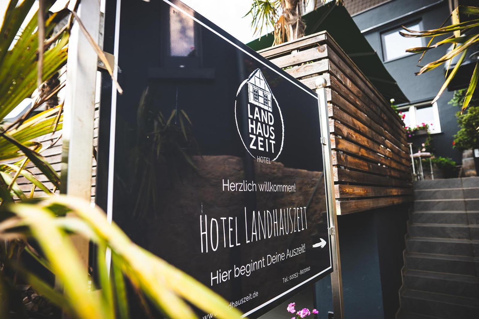 Boutique Hotel Landhauszeit 巴特明斯特艾弗尔 外观 照片
